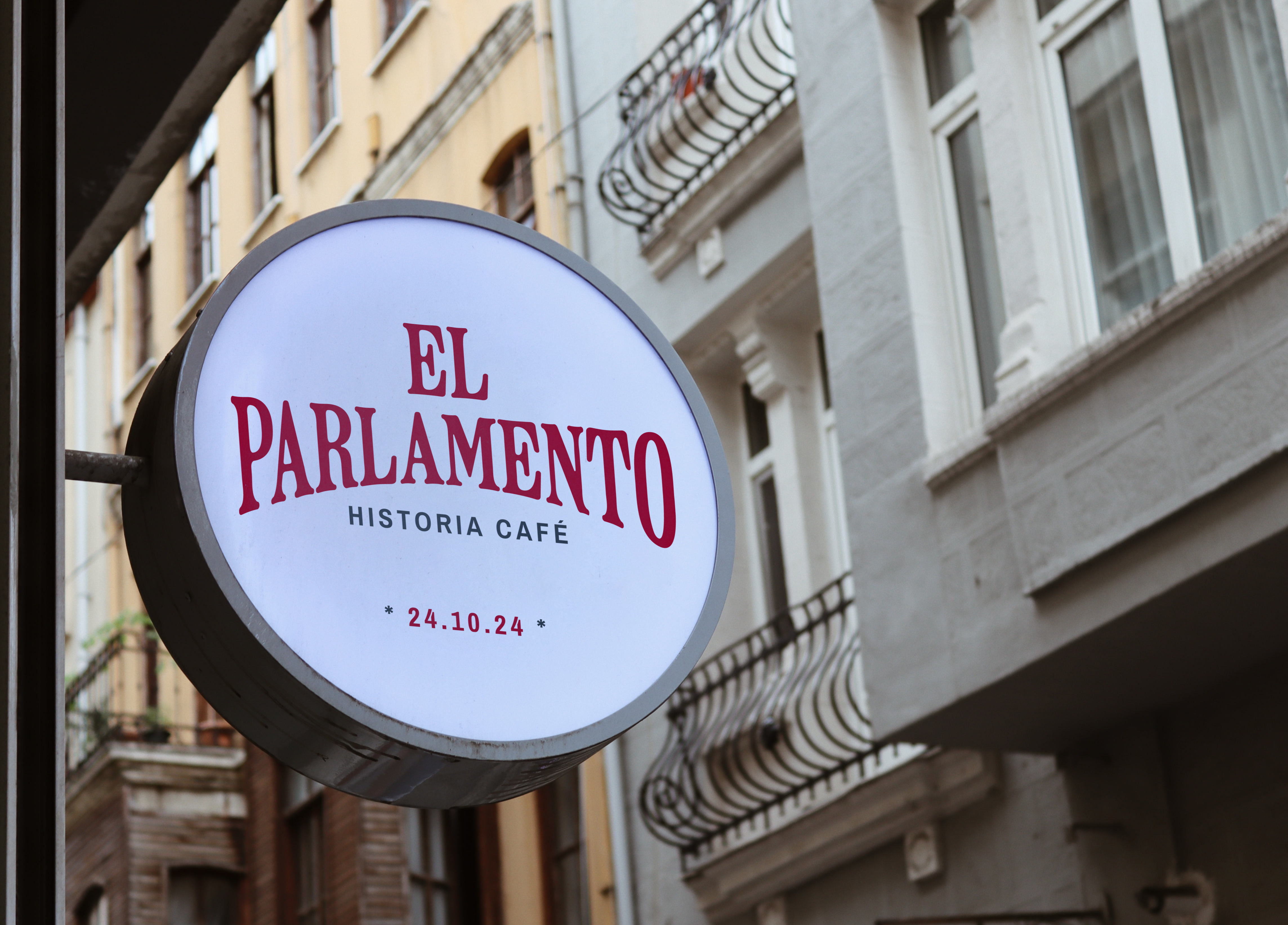 El Parlamento Coffee Shop